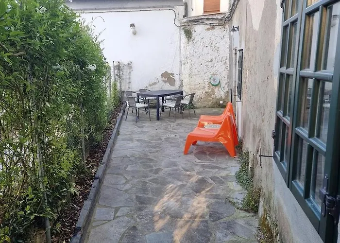 Precioso Con Patio Centro De * Castropol