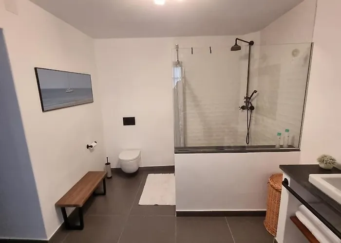 Apartamento Precioso Con Patio Centro De Castropol