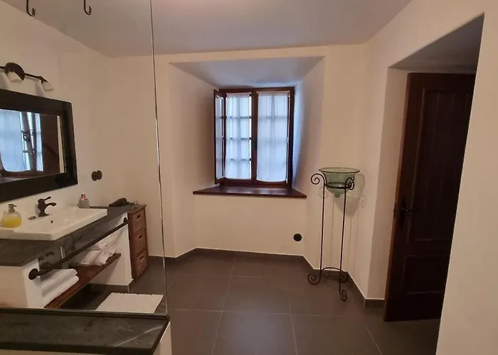 Precioso Con Patio Centro De Apartamento